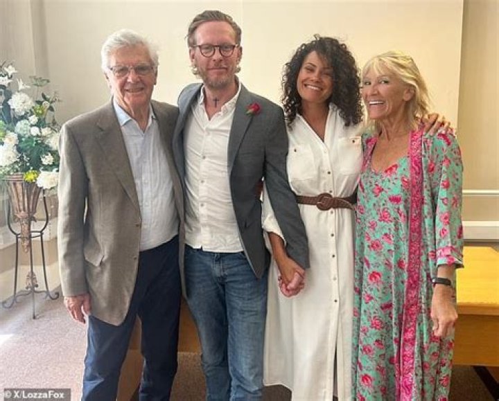 Is Laurence Holmes Married to Wife? Is he dating a girlfriend?