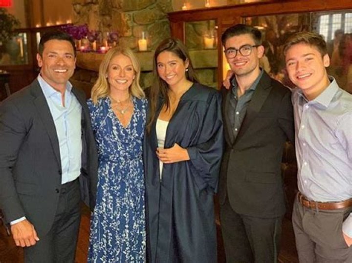 
Kelly Ripa Says Becoming an Empty Nester with Husband Mark Consuelos Was ‘Shocking… and Quiet’ 