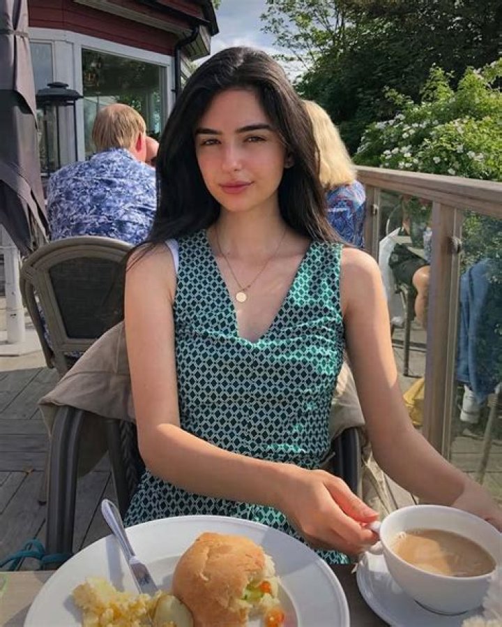 
Lana Blakely Height, Weight, Net Worth, Age, Birthday, Wikipedia, Who, Nationality, Biography 