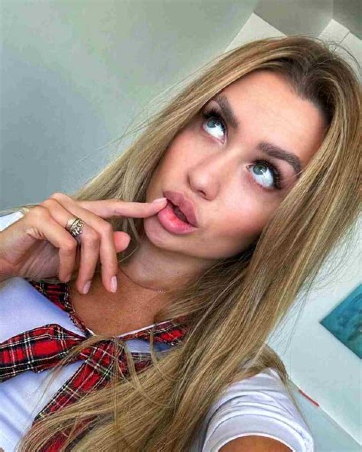 
Reddnaana Height, Weight, Net Worth, Age, Birthday, Wikipedia, Who, Nationality, Biography 